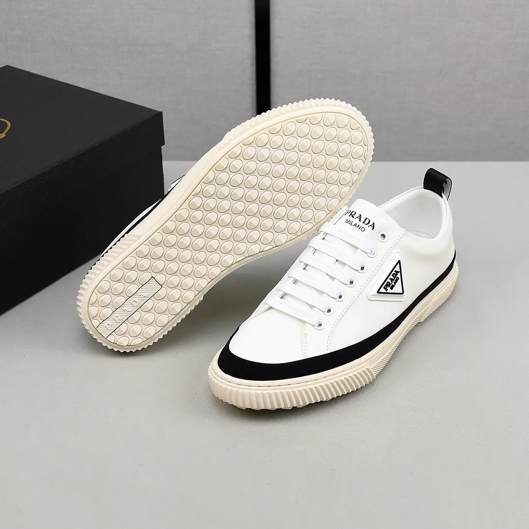 【PRADA】Men's shoes 💰400💰. Detonate the whole place! An international brand that is constantly innovating. This men's casual shoe is the original version. It is made of cowhide leather at a ratio of one to one at the store. It has leather feet and rubber non-slip outsole. It is breathable and comfortable. Quality speaks for itself. 👄38-44